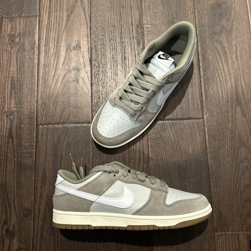 Nike Dunk Low Retro SE Sneakers Men's Size 10.5 Light Army/ Silver IB6399-002